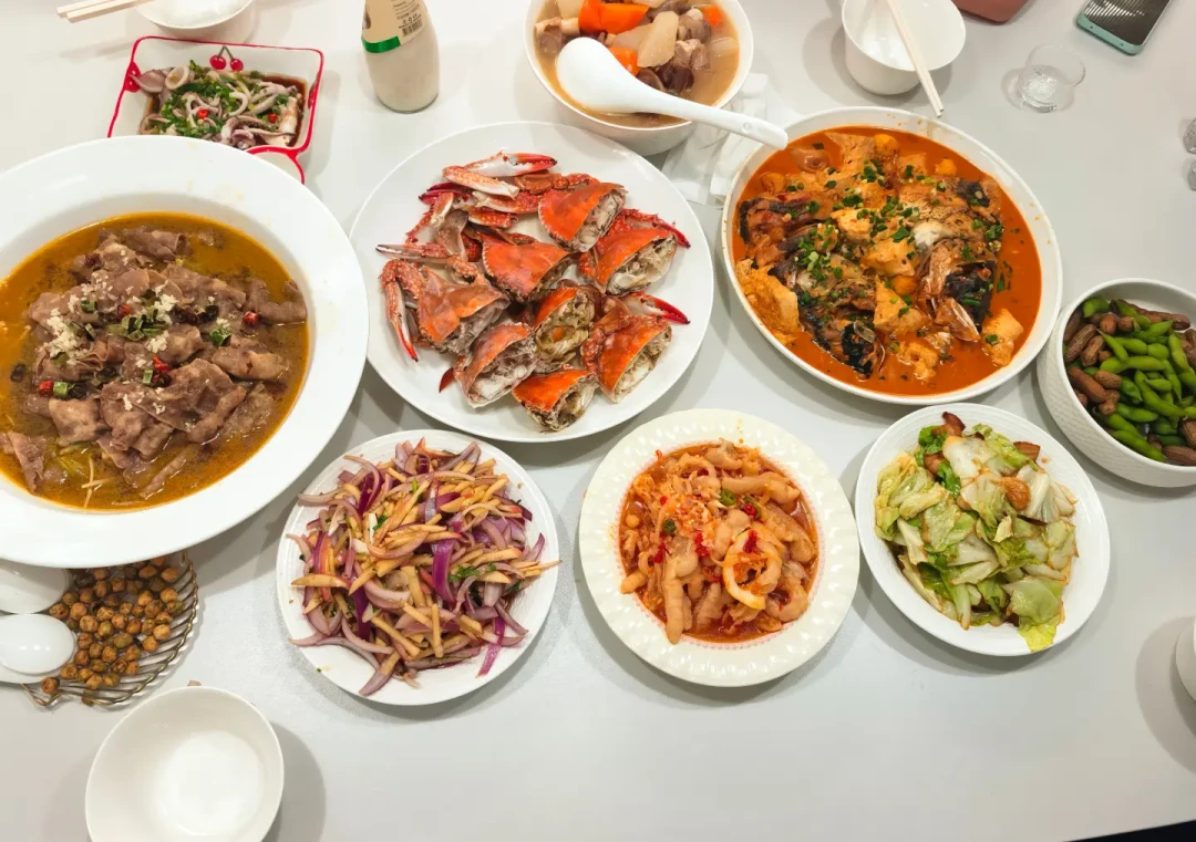 中秋蟹宴要来了：自然酒能上桌，但先把橙酒和陶罐酒装回箱子