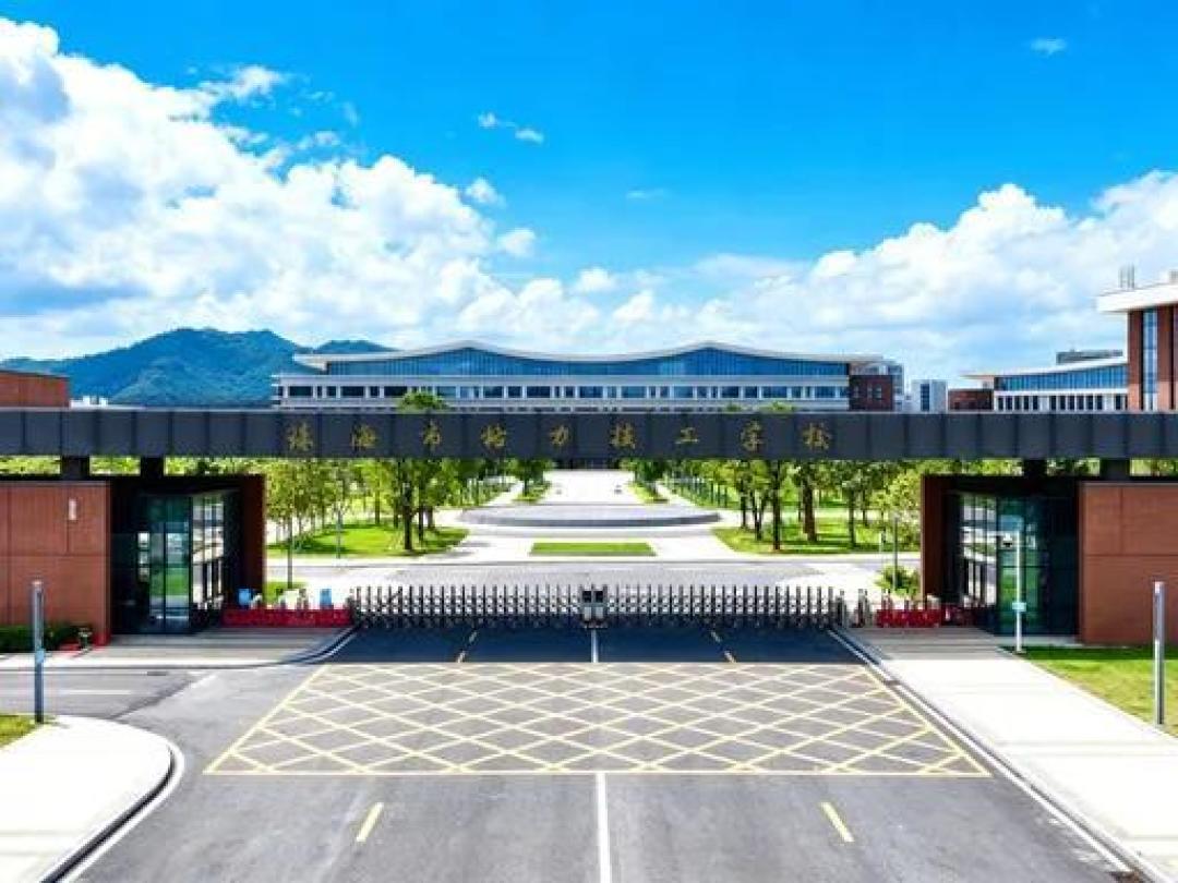 格力二季度营收陡降16.8%:董明珠扛着价格伞,你想等的“便宜格力空调”可能不会来