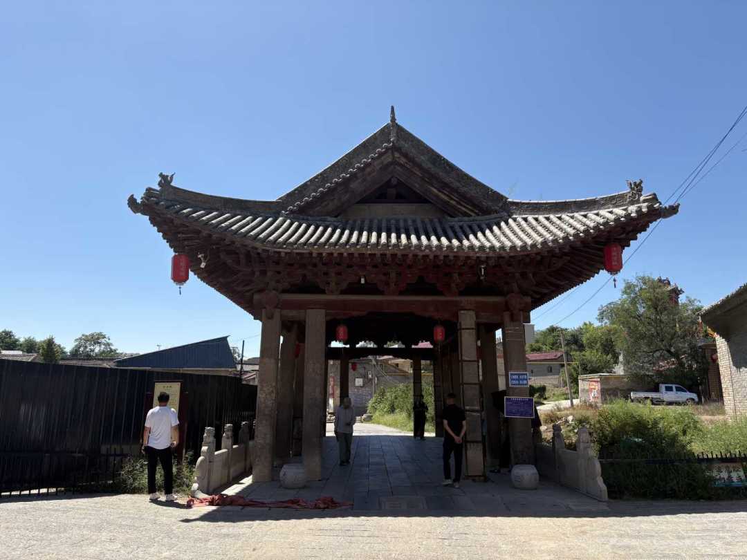 9600多赞、评论区都在问“收不收门票”:汾城这座“活着的明清县城标本”,中秋国庆前值得绕路吗?