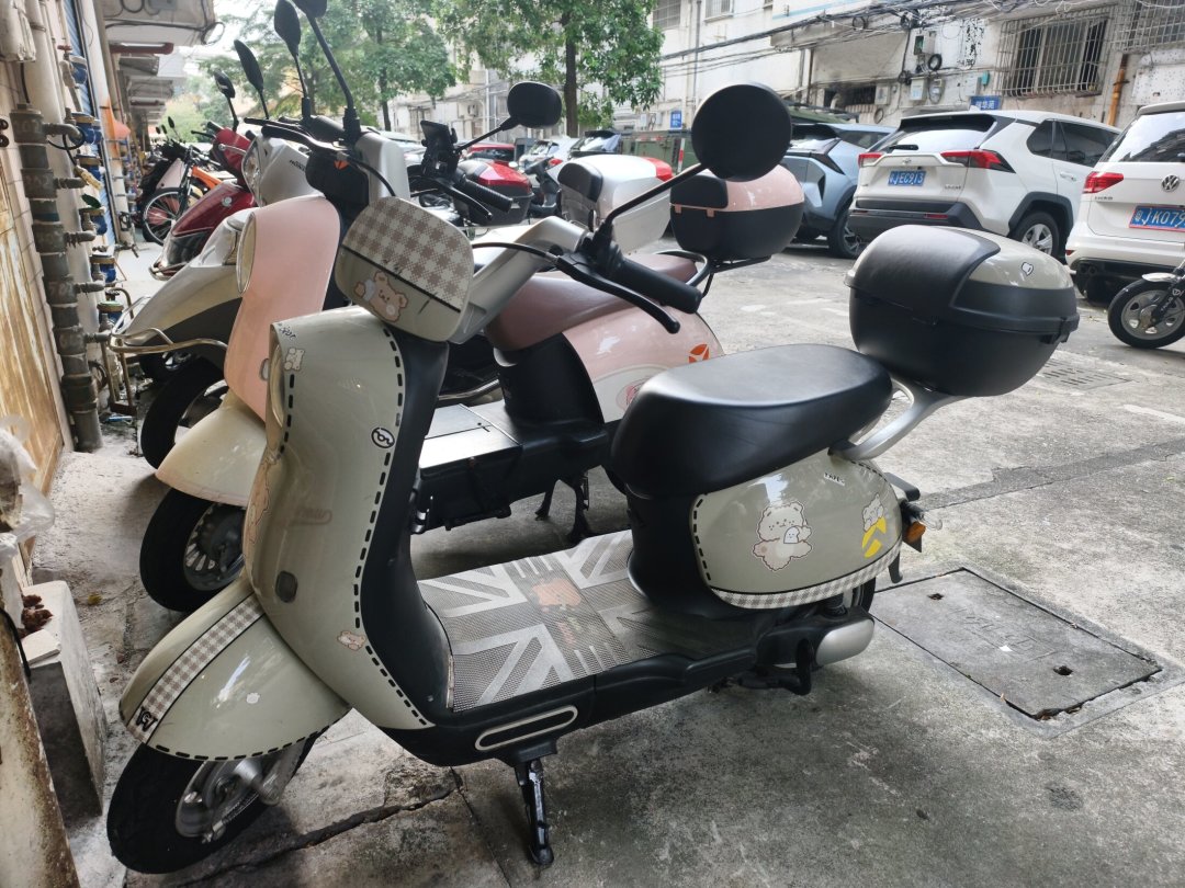 雅迪10.2亿收购金箭,评论区第一热评是“完了,要涨价了”:这台2000元的性价比车,还来得及买吗