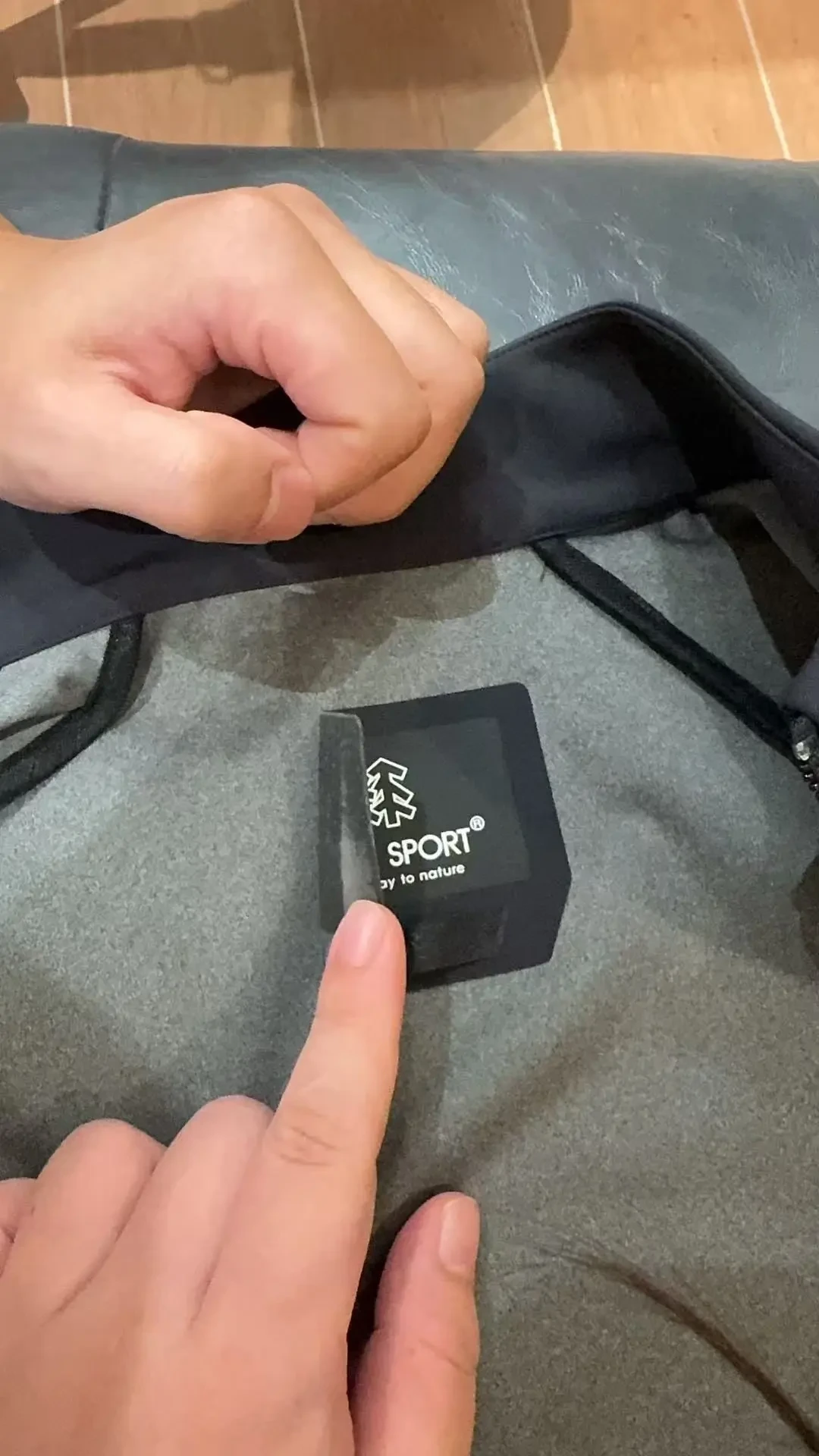 专柜可隆的客服开始说