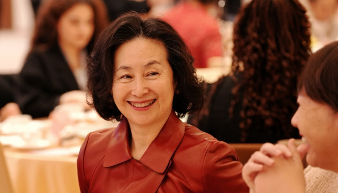 何超琼这期首日播放破10万,账号却只有3.4万粉:把「小天章」全账号数据和首日口碑对完,这107分钟值不值得听我说清了