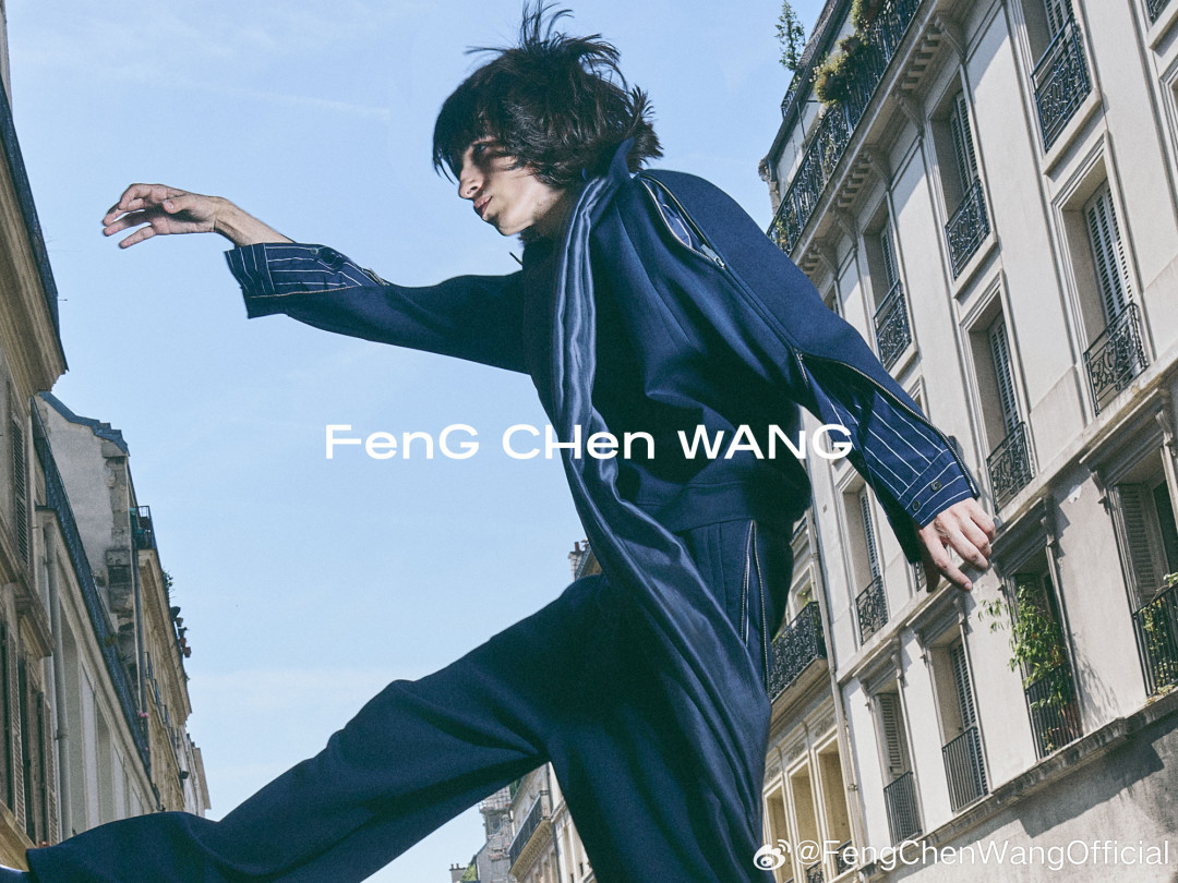 买Feng Chen Wang前,先看清四个时区:秀款还没开售,上新还没打折,特卖里的不是你想要的