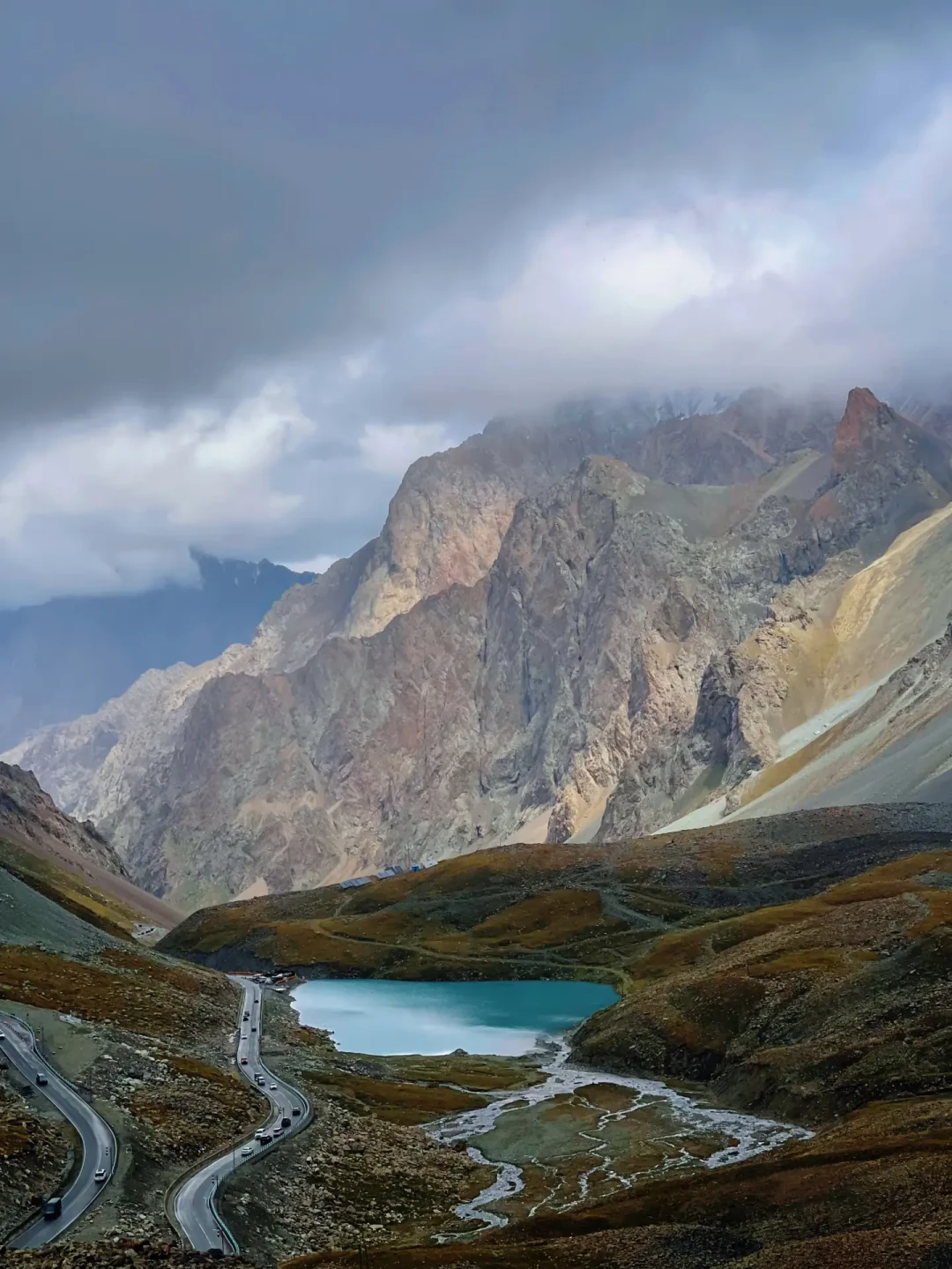 独库公路9月2日就下雪封路了:中秋国庆新疆自驾,冲收官还是奔秋景,先叠完这两条时间线再定