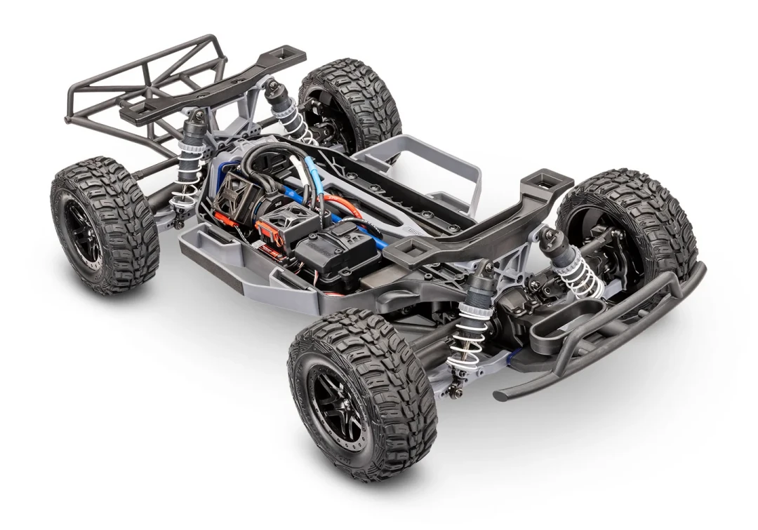 Traxxas 40周年,新Slash 2580元,国产短卡1450元:这1130元该不该花?