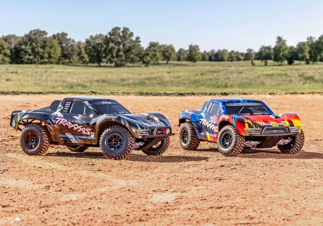 Traxxas 40周年,新Slash 2580元,国产短卡1450元:这1130元该不该花?