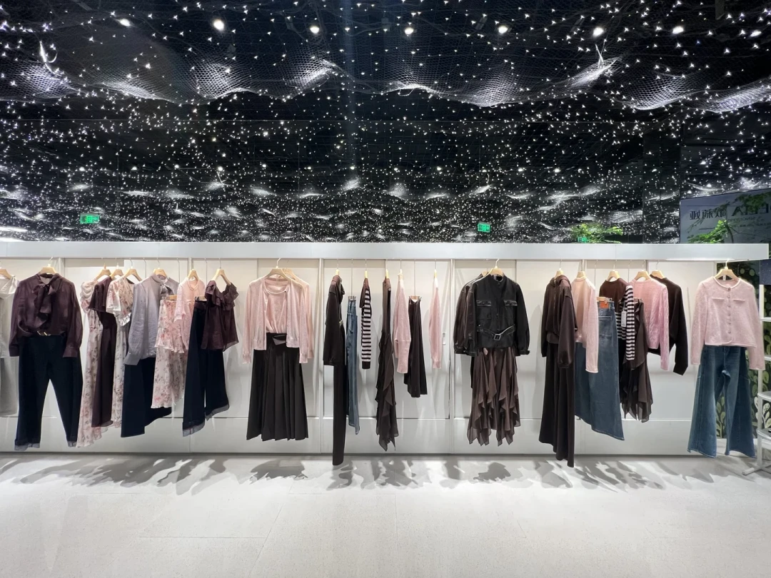 歌莉娅秋上新开挂了: