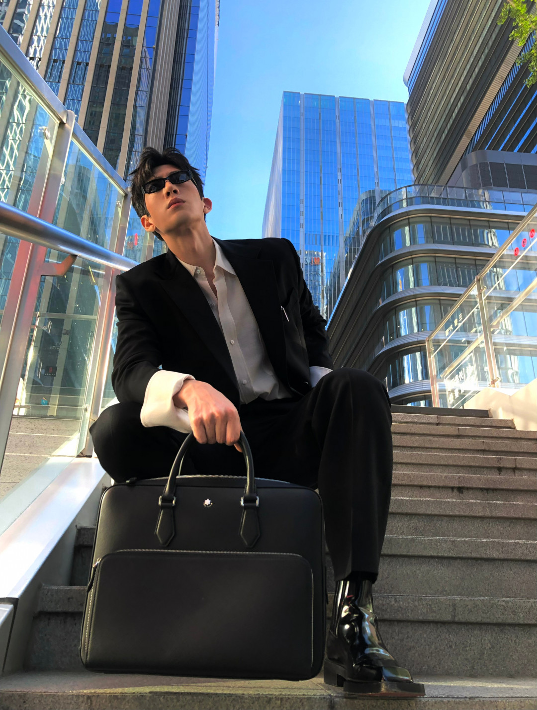 井柏然双线热搜:花少2口碑翻了11年,新剧热度登顶却两极撕裂,哪个『井柏然』值得你补?