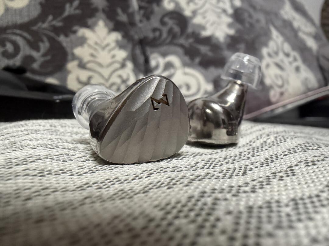 有人说它是万元塞里最良心的,也有人劝你等二手:海贝ZETA II上市9个月,两边证据给你摆好了