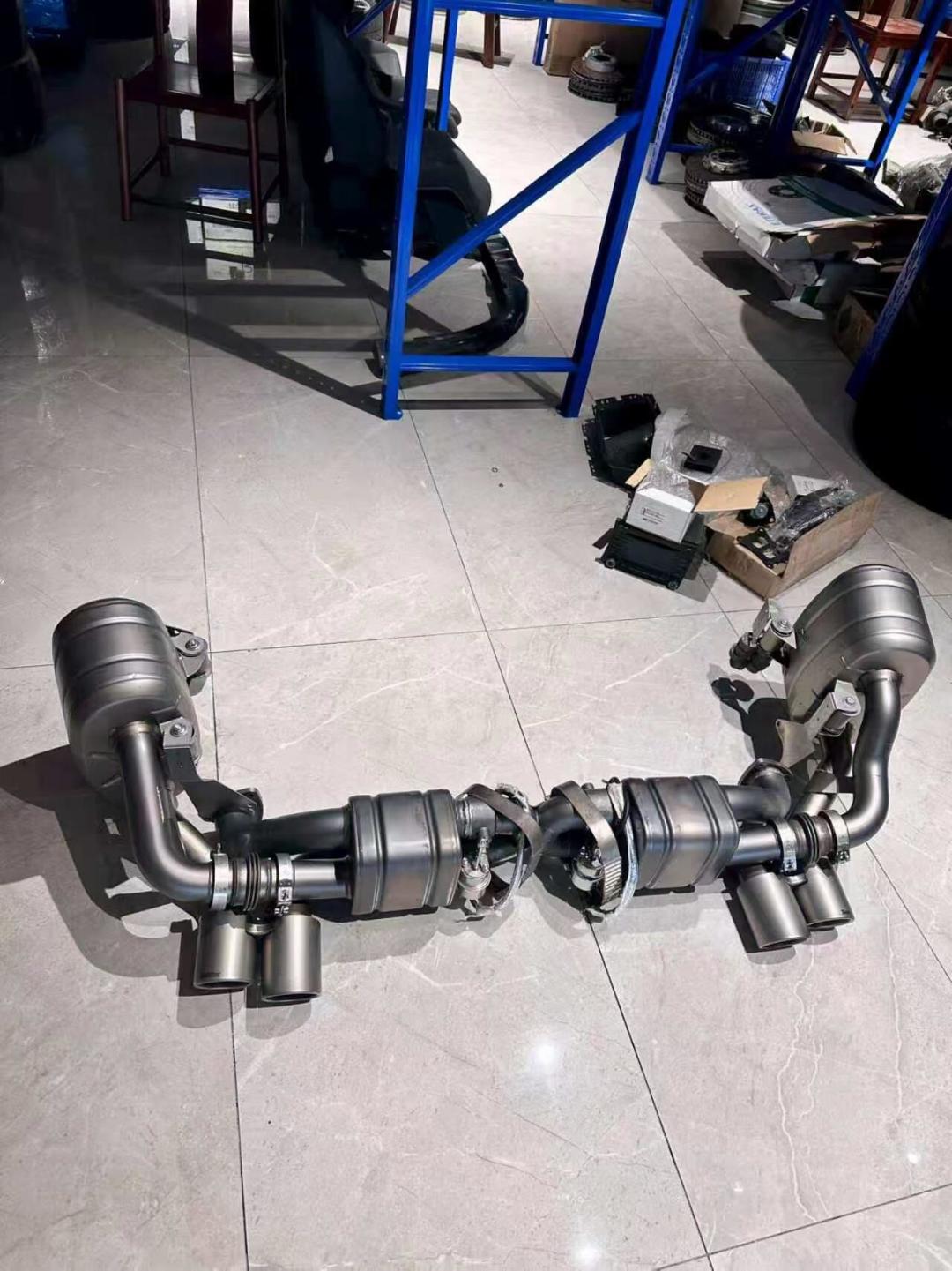 花10万整备的经典跑车,在保险公司系统里只值3万:续保季之前,这三条钱大概率没人替你算