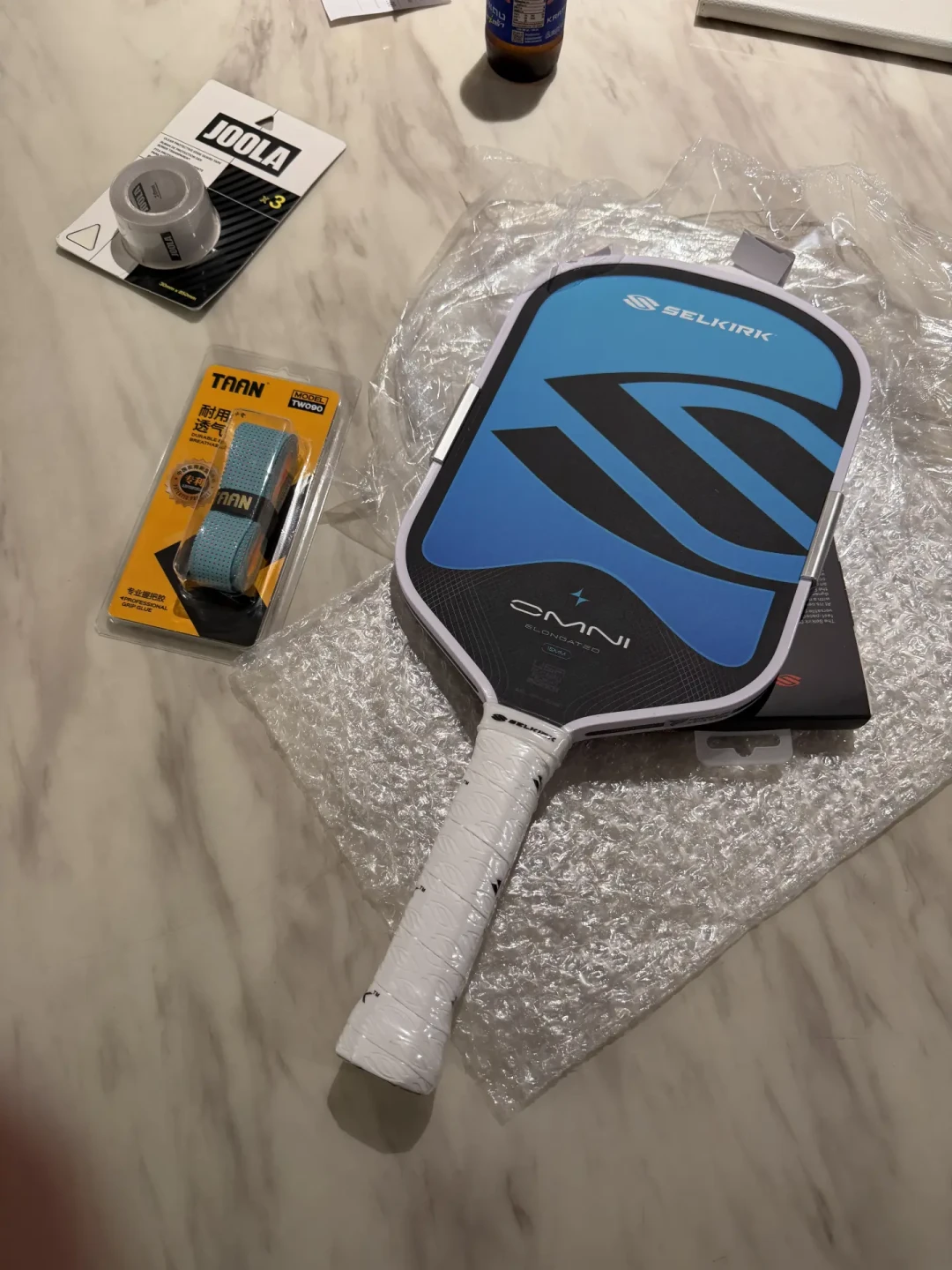 车还没上市,拍先来了:特斯拉×Selkirk二联名Aurum开售,这钱到底该谁花?