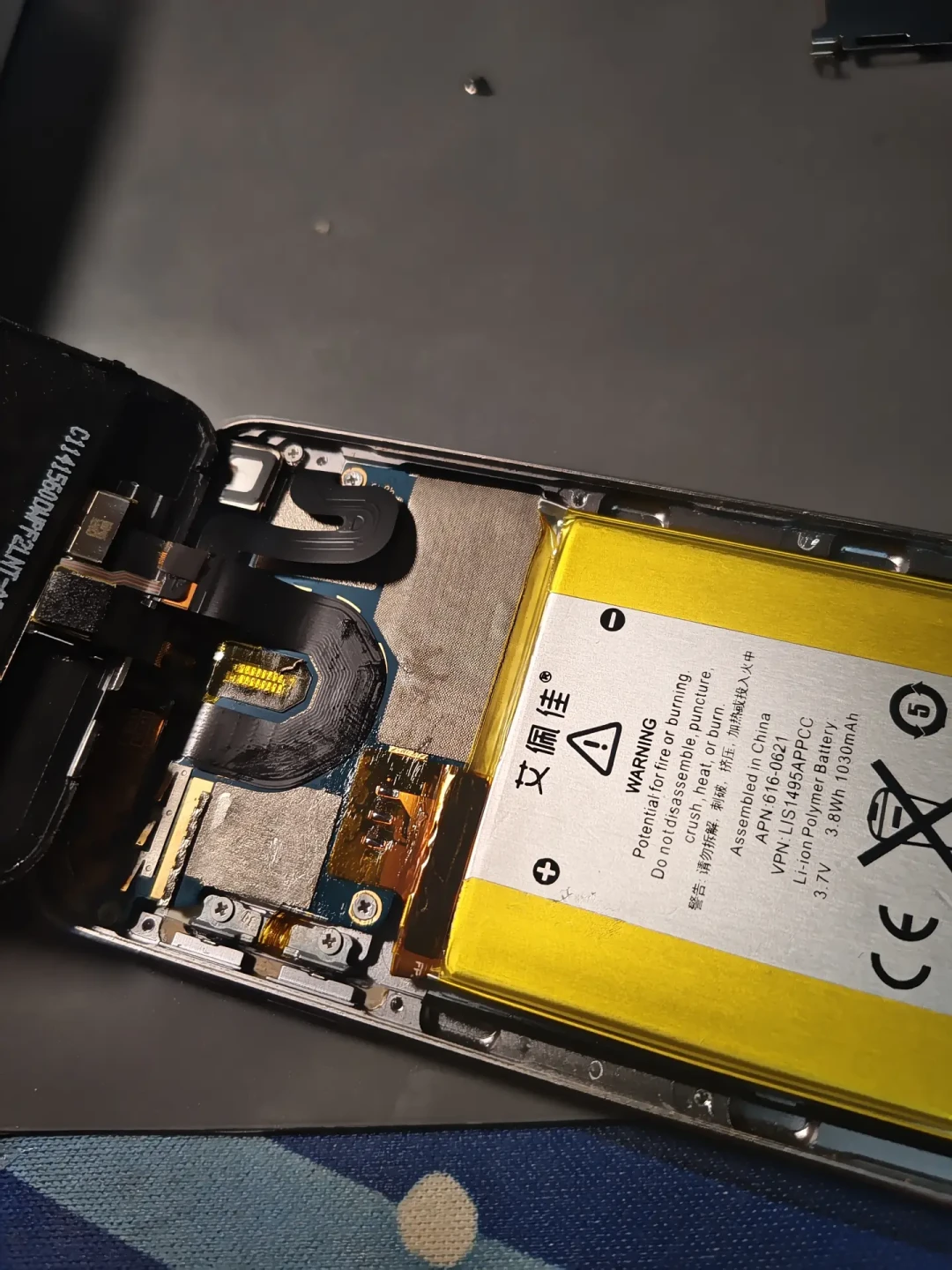 ipod2026 情怀刷屏,闲鱼行情跟着翻:nano7 一年 200→300,但拼好机配件表露了底