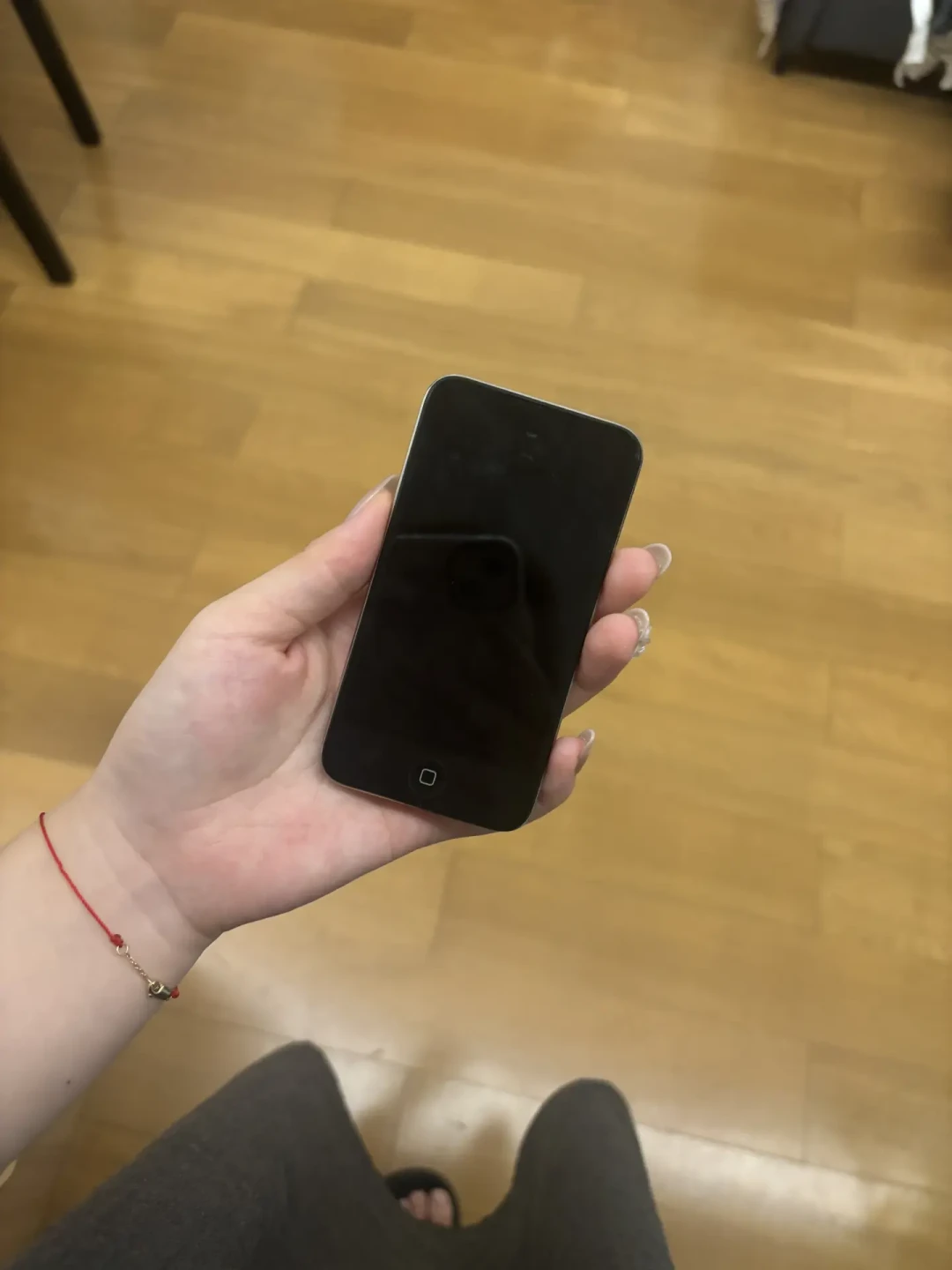 ipod2026 情怀刷屏,闲鱼行情跟着翻:nano7 一年 200→300,但拼好机配件表露了底