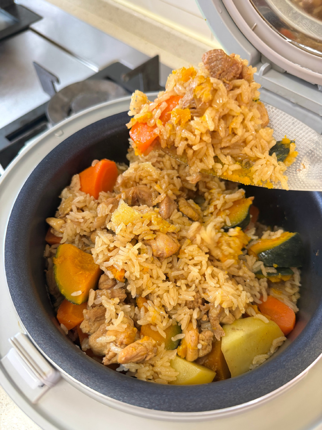 一碗“徐福烩饭”，半个娱乐圈在交作业：它凭什么火，哪一版值得你动手
