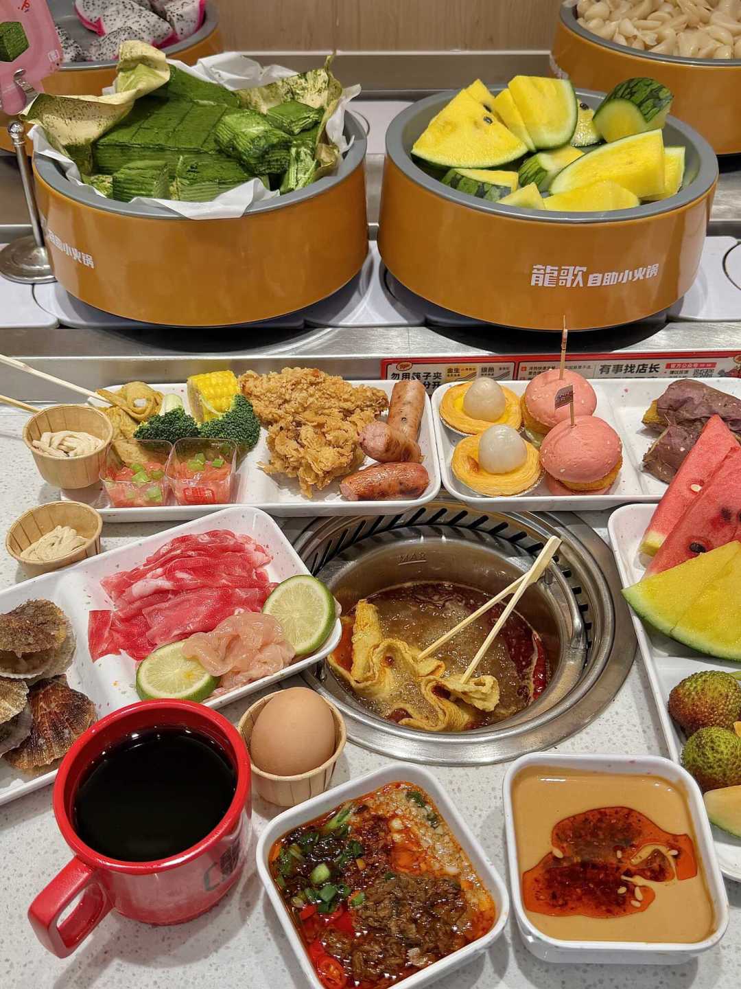 新火锅一哥是个20元小火锅:围辣2000店、海底捞换牌、80块油碟馆子关门,川渝火锅爱好者明年进哪个价位?