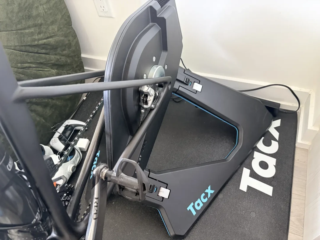 二手Tacx卖750,国产新台千元带虚拟变速:冬训前这台骑行台怎么选