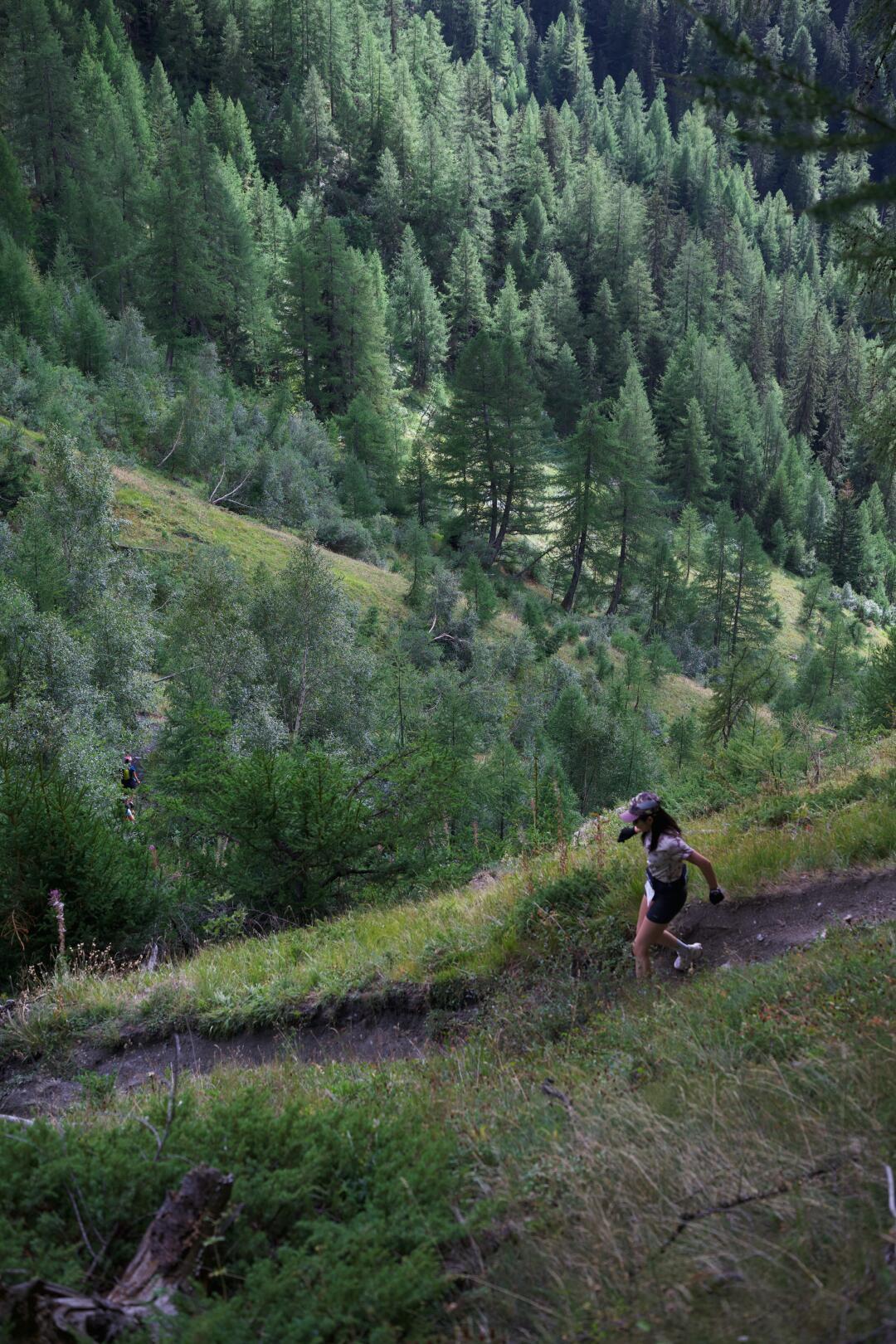 能跑全马,首野却可能DNF?秋季跑山赛季开跑,公路跑者的选赛、装备与避坑指南