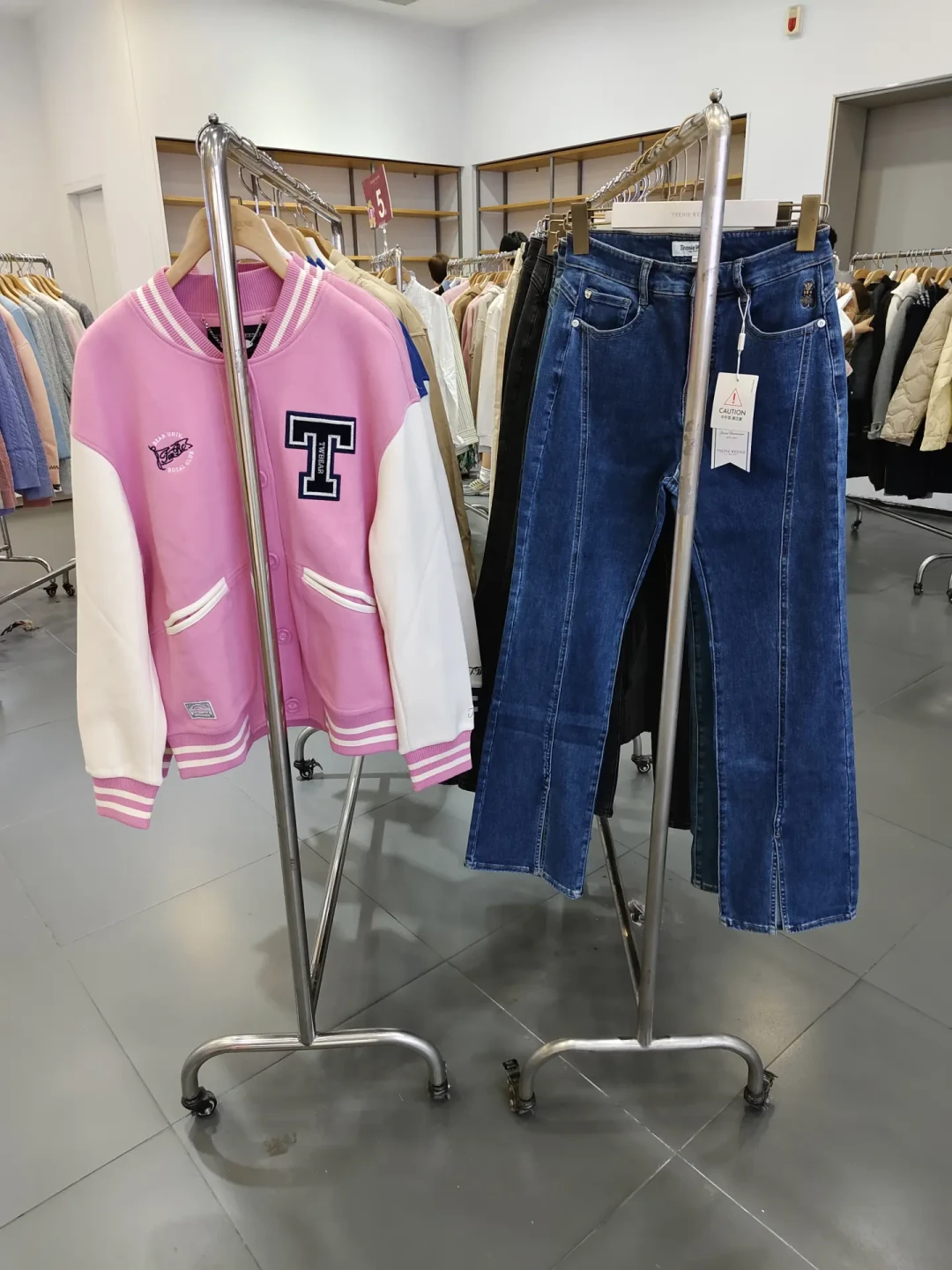 TEENIE WEENIE反季清仓进入末段:277天才能卖完的库存,99元的针织衫是真香,但这两类衣服3折也别碰