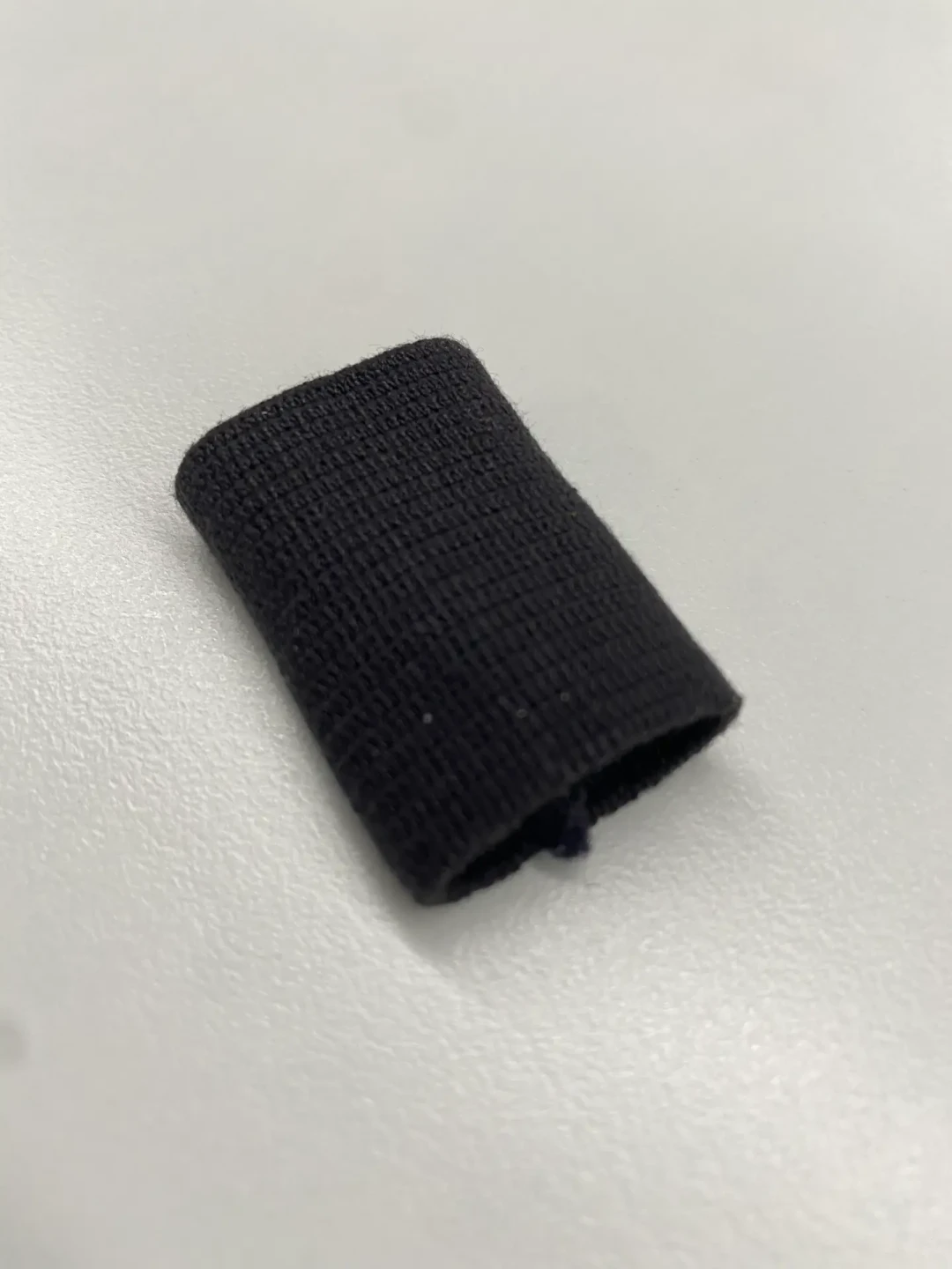 运动员缠满胶布的手指,是给业余最值钱的一堂免费课:护指贴、软指套、硬支具,买错比不买更疼