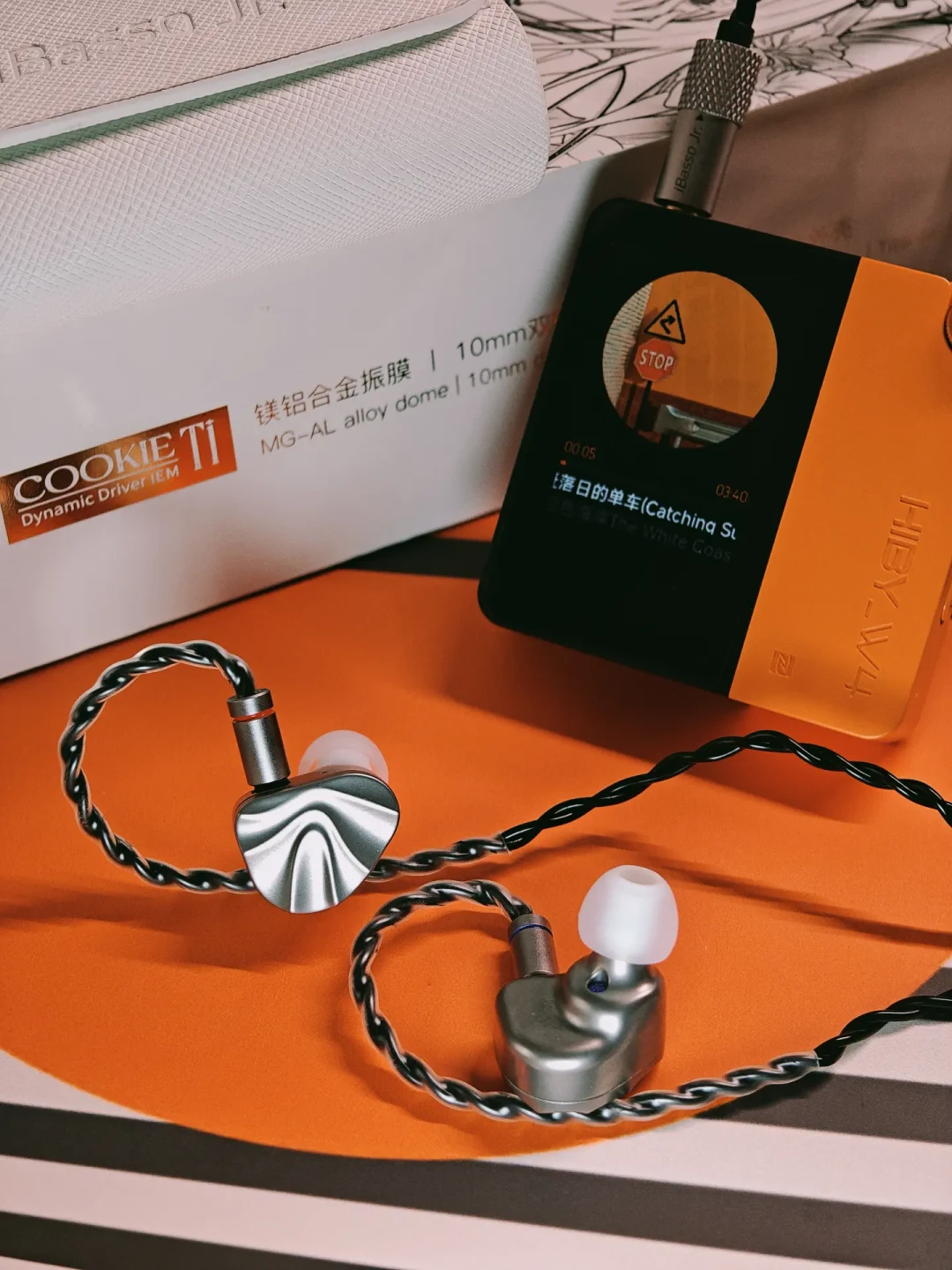 899元的钛壳神塞,还是坠耳“小刑具”?iBasso曲奇钛正反两本账,新手下单前算清楚