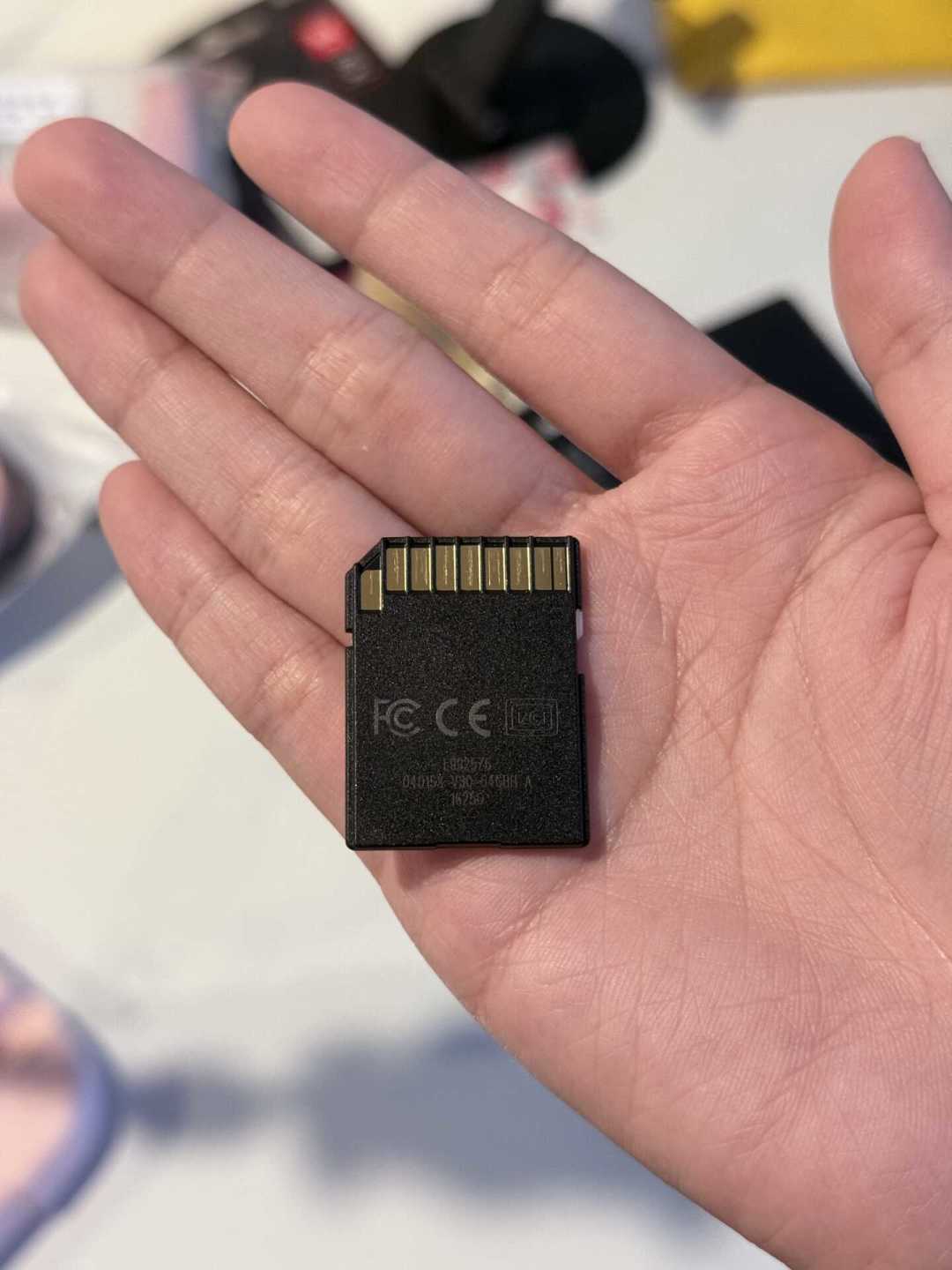 「终身免流」海康4G双摄打到438元,避雷帖评论区却在