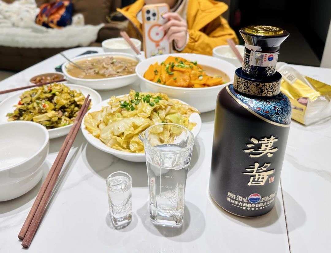 从双十一210元到现在300元上下:汉酱中秋前止跌了,该买、该等还是该存?