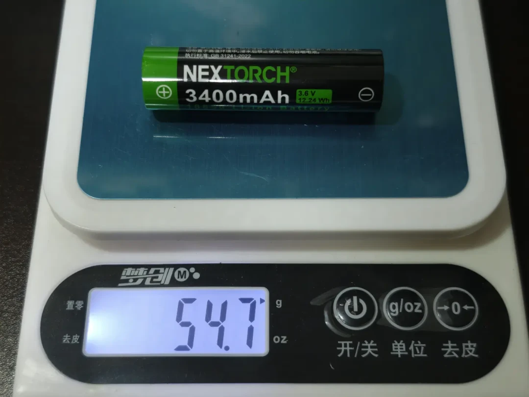 直播间里亮瞎眼，到手却“歇菜”：买低价手电筒前，先看穿这四个虚标套路