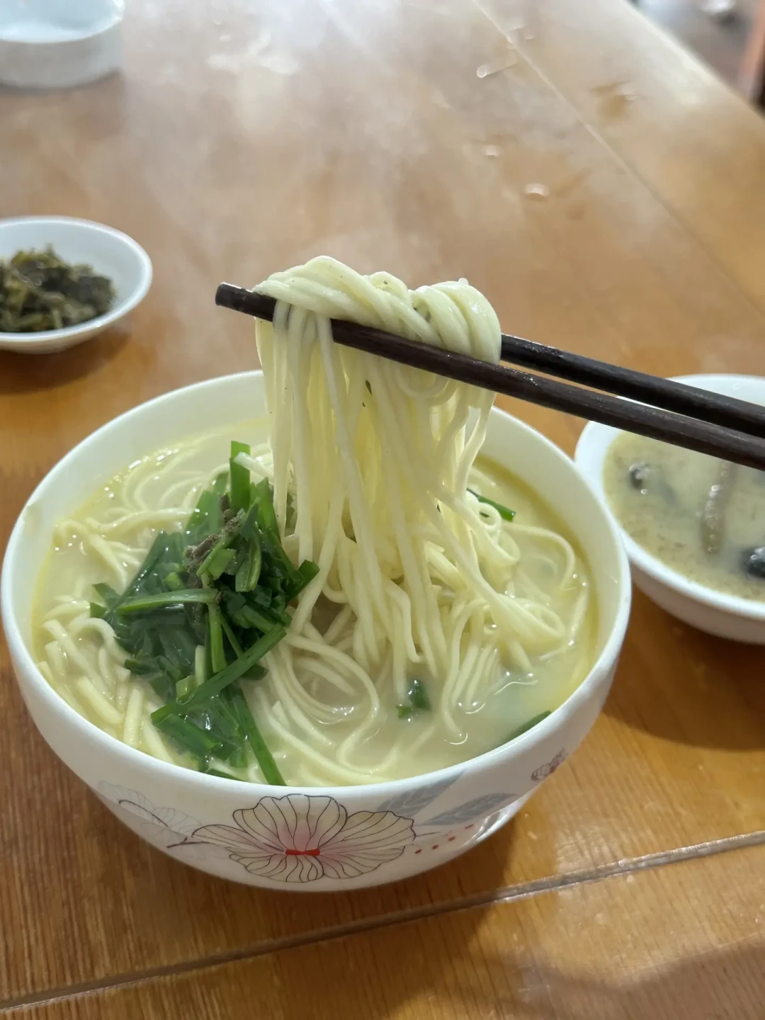 扬州终于有了两颗米其林星，可摘星的香宫和橙园，成了全城最两极分化的两家店