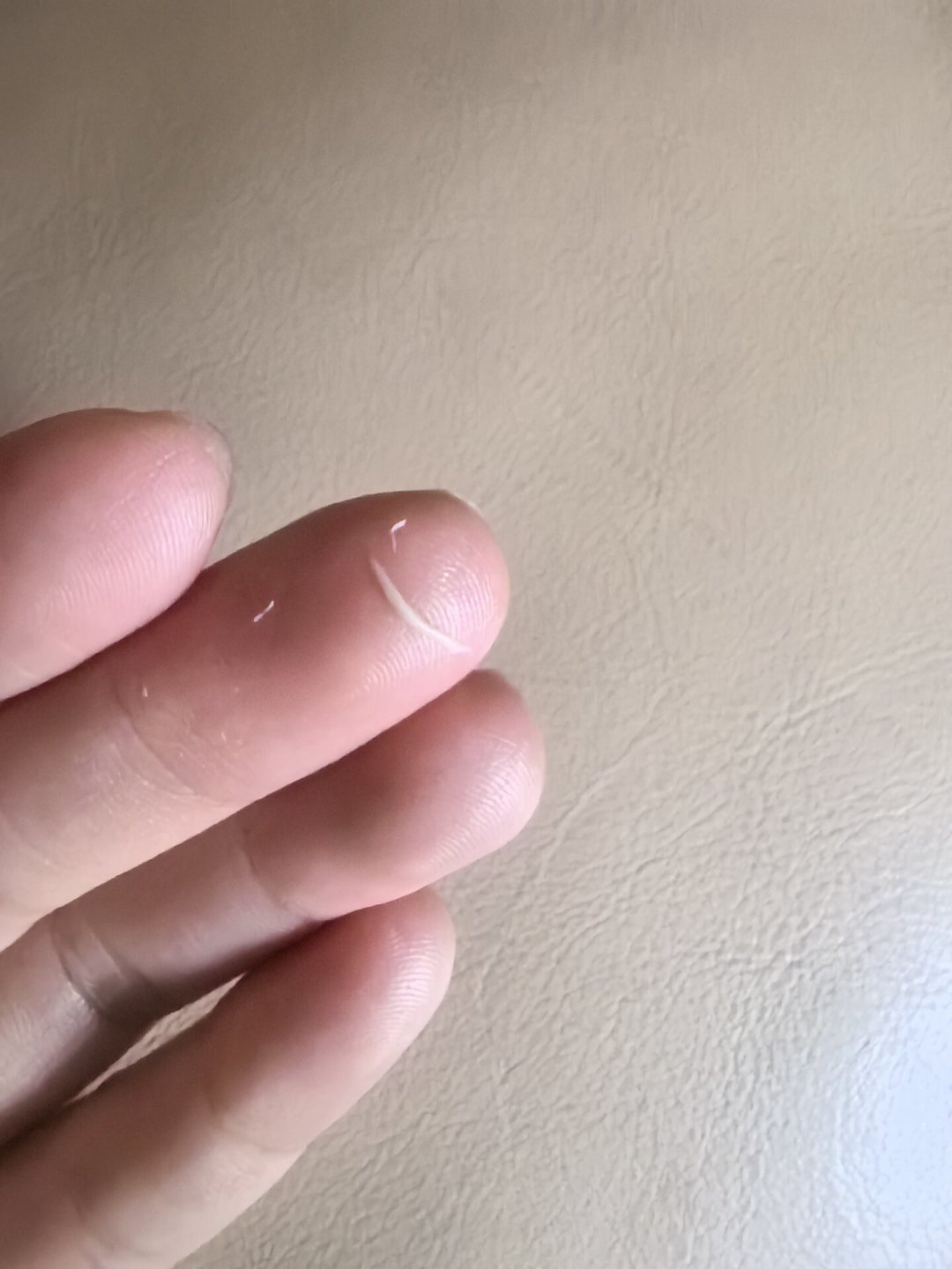 传明酸成了美白顶流,言之有物这条线值不值得跟?翻完全网真实口碑再说