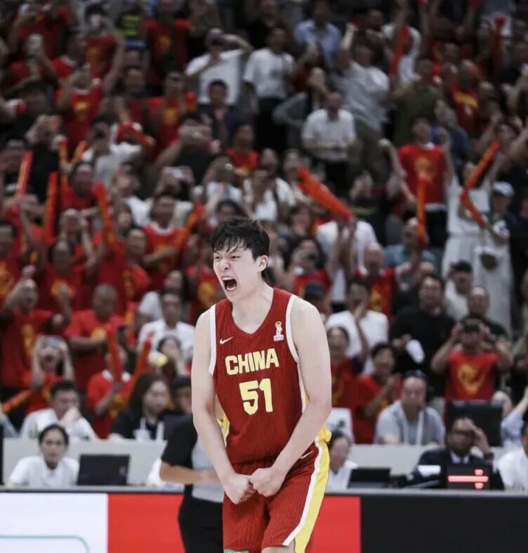 绝杀之后他选了冷板凳：杨瀚森放弃4场世预赛回波特兰，NBA二年级窗口期为什么比亚洲高光更值钱
