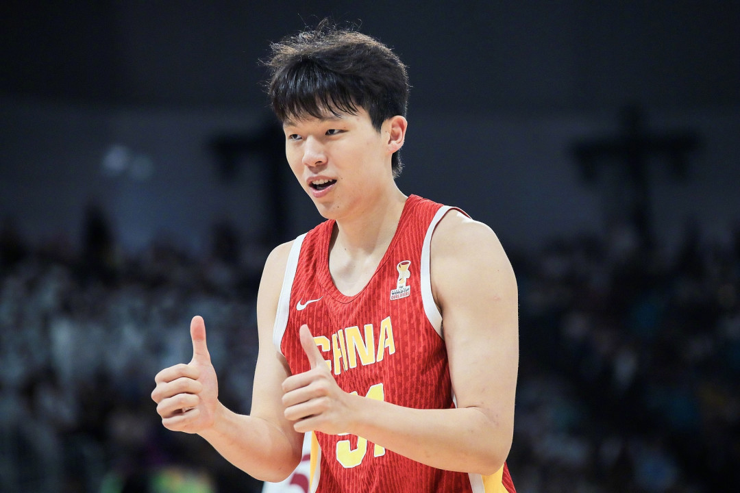 绝杀之后他选了冷板凳：杨瀚森放弃4场世预赛回波特兰，NBA二年级窗口期为什么比亚洲高光更值钱