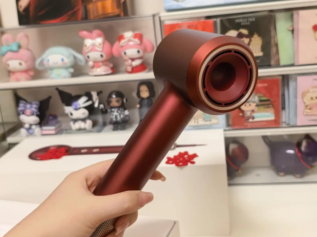 徕芬吹风机7款全摆上桌:从199的SELite到700多的Swift4,谁是甜点、什么价算捡漏、以旧换新怎么不亏旧机