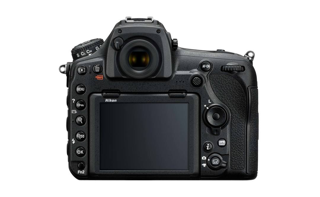 D750在二手榜赢了九台微单，可整个单反阵营一年只产65万台：这轮回潮，先别急着抄作业