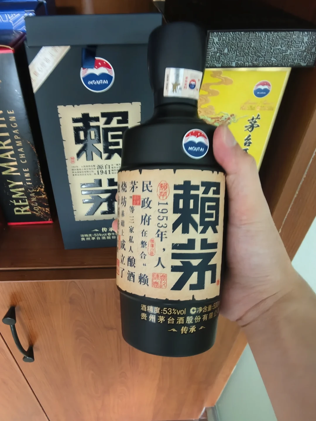 瓶盖手感粗糙的赖茅,可能不是假酒:一场持续一年的