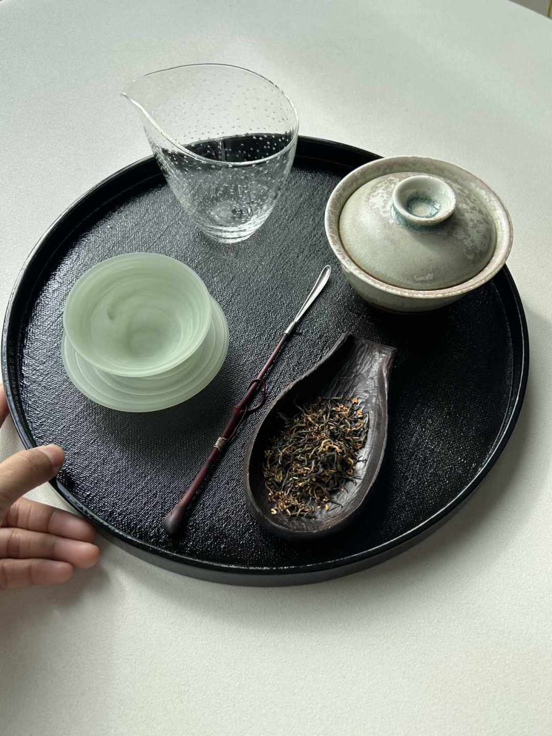 桂花还没开,杯子里和香薰机里全是