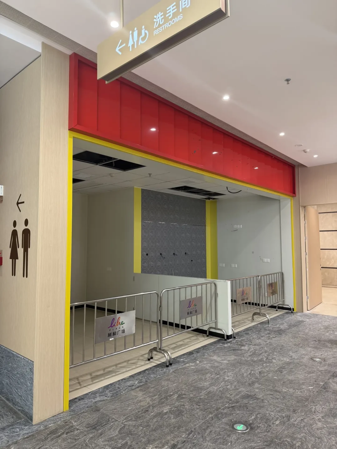 周黑鸭降价超10元、绝味两年关店6600家：本该更便宜的鸭脖，为什么随手一买还是破百？