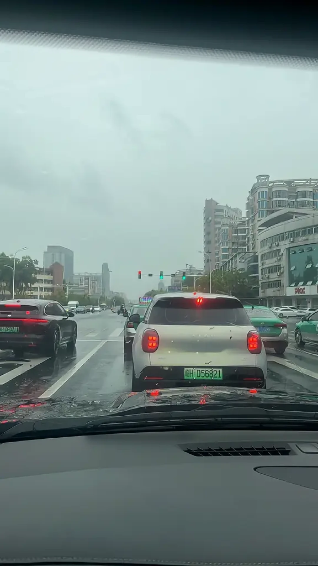 第一次加乙醇汽油,要提前换火花塞吗?翻完这个9月的