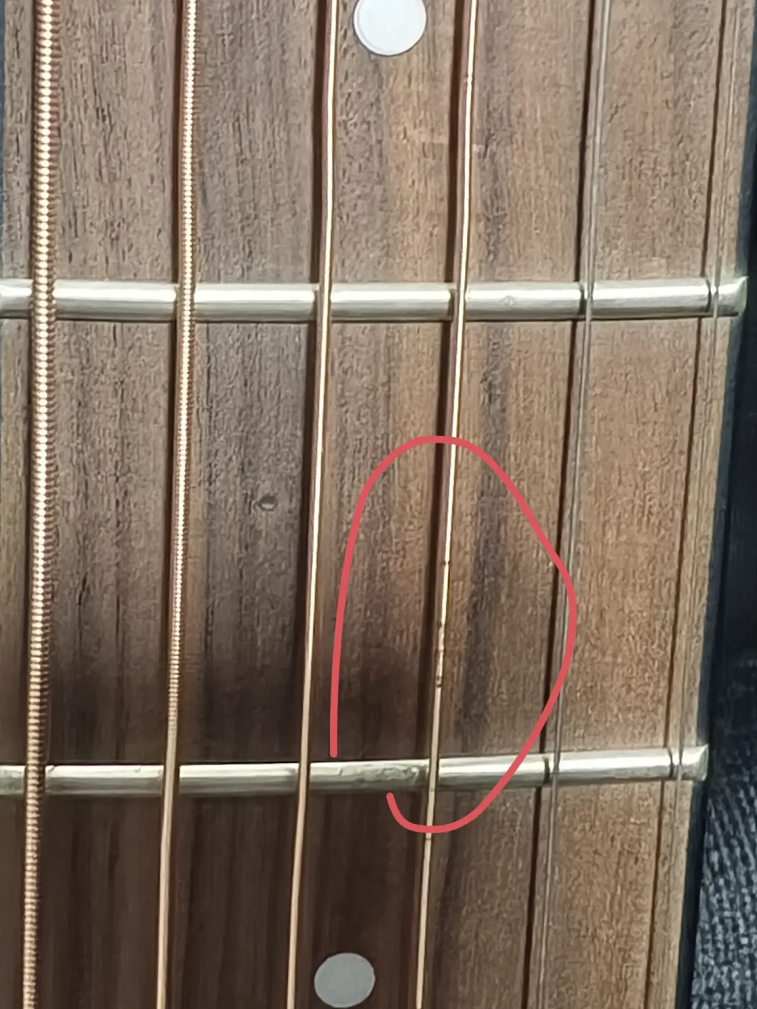 吉他放一夏天五金全锈？翻完工坊