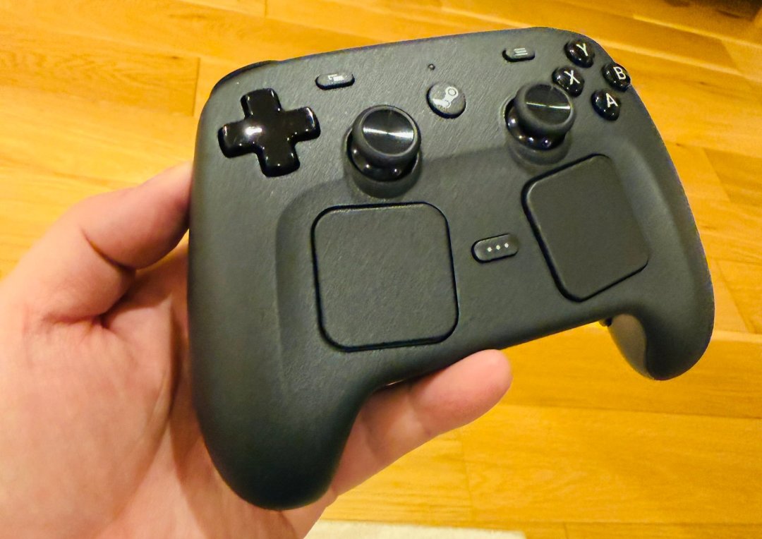 Steam Machine发货两个月分成两派：一边骂「贵得离谱」，一边说越用越上头——主机党海淘9000元前，先把这四条路走一遍