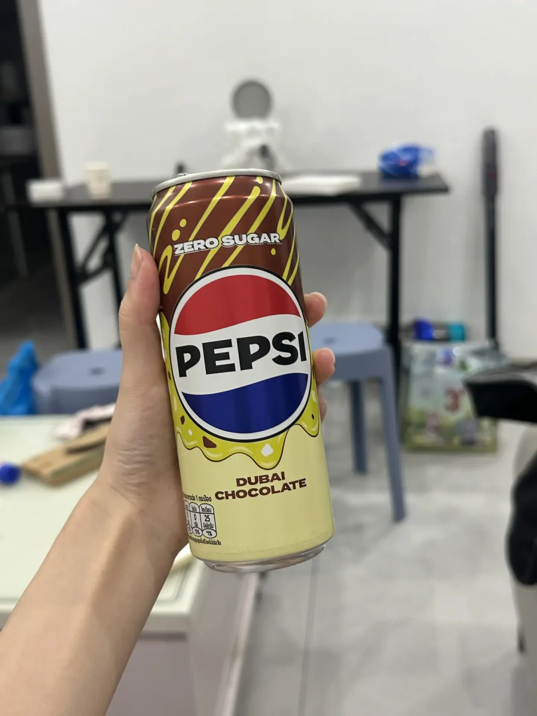 王嘉尔ins提的这罐