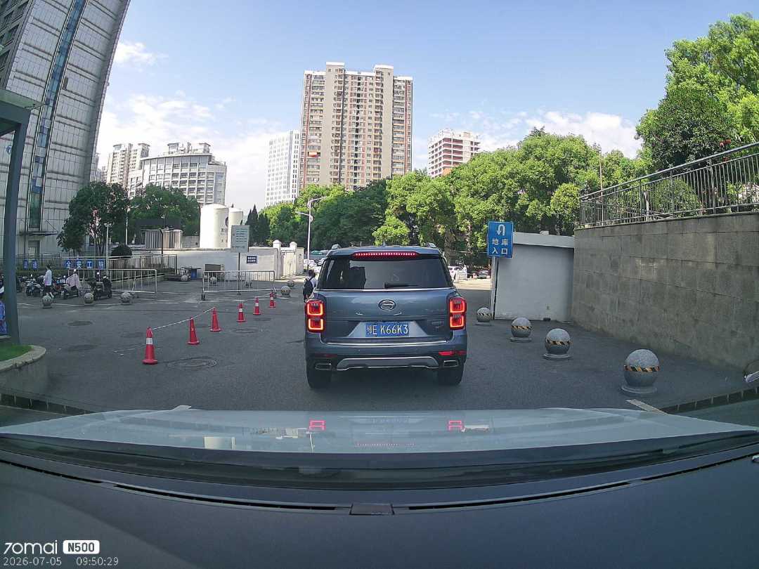 新车都自带行车记录仪了,70迈凭什么是销额第一:对完洛图数据和三份车主实录,该加装的是这三种人