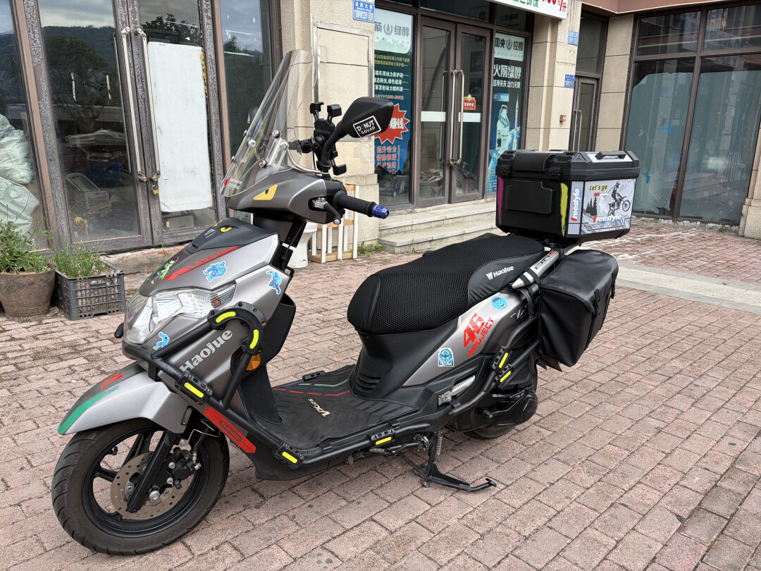 新车7980、二手4500还没人接:豪爵虎鲨MAXPOWER的二手盘,捡漏前先算这三个数