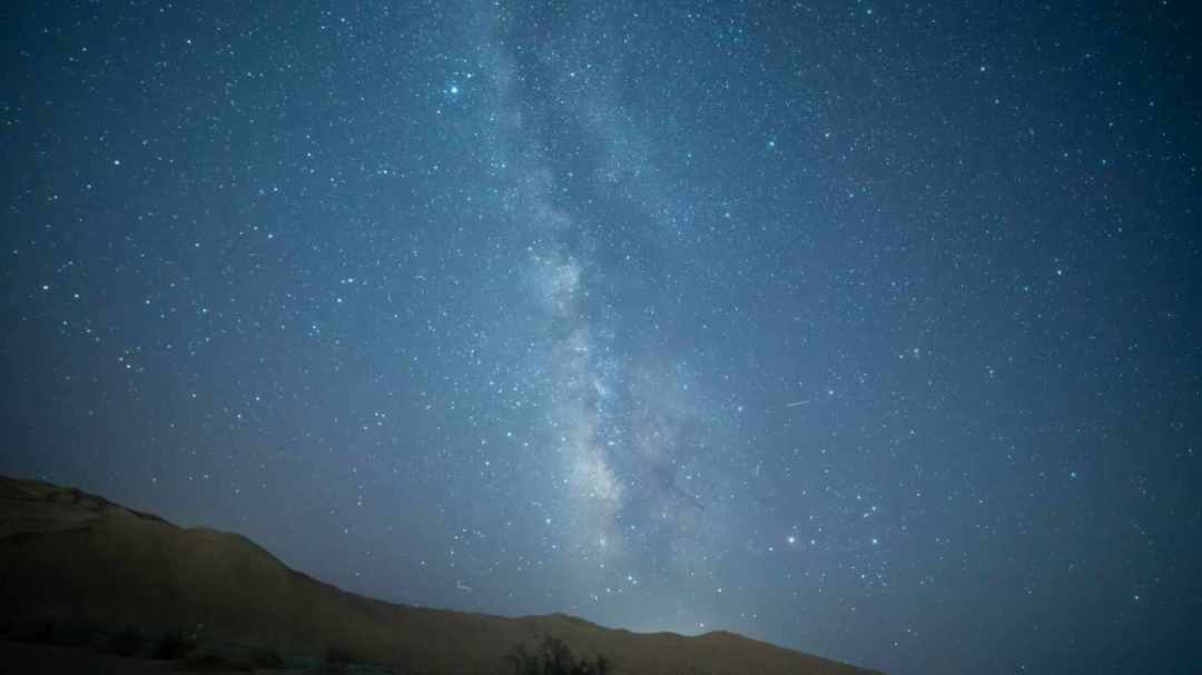 错过等明年3月:银河季进入收官倒计时,无月的夜晚只剩7晚——北京每晚窗口不足1小时,广州还有3小时,我算了7座城市的收官时刻表和3条赶车路线