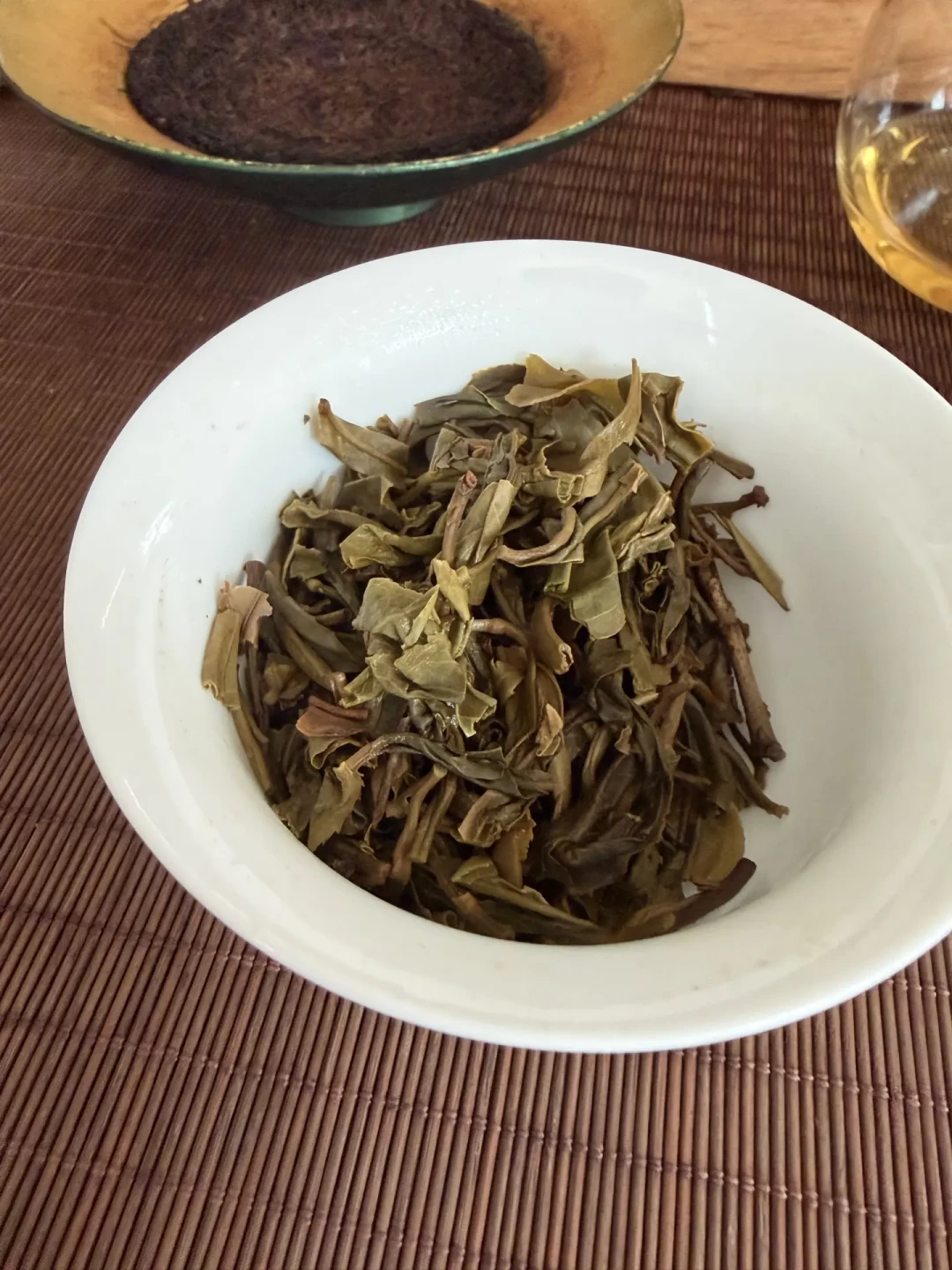 3599元的冰岛没喝到冰糖韵:我把李亚鹏卖过的中茶排了一遍开汤、价格和退货,决定好再冲