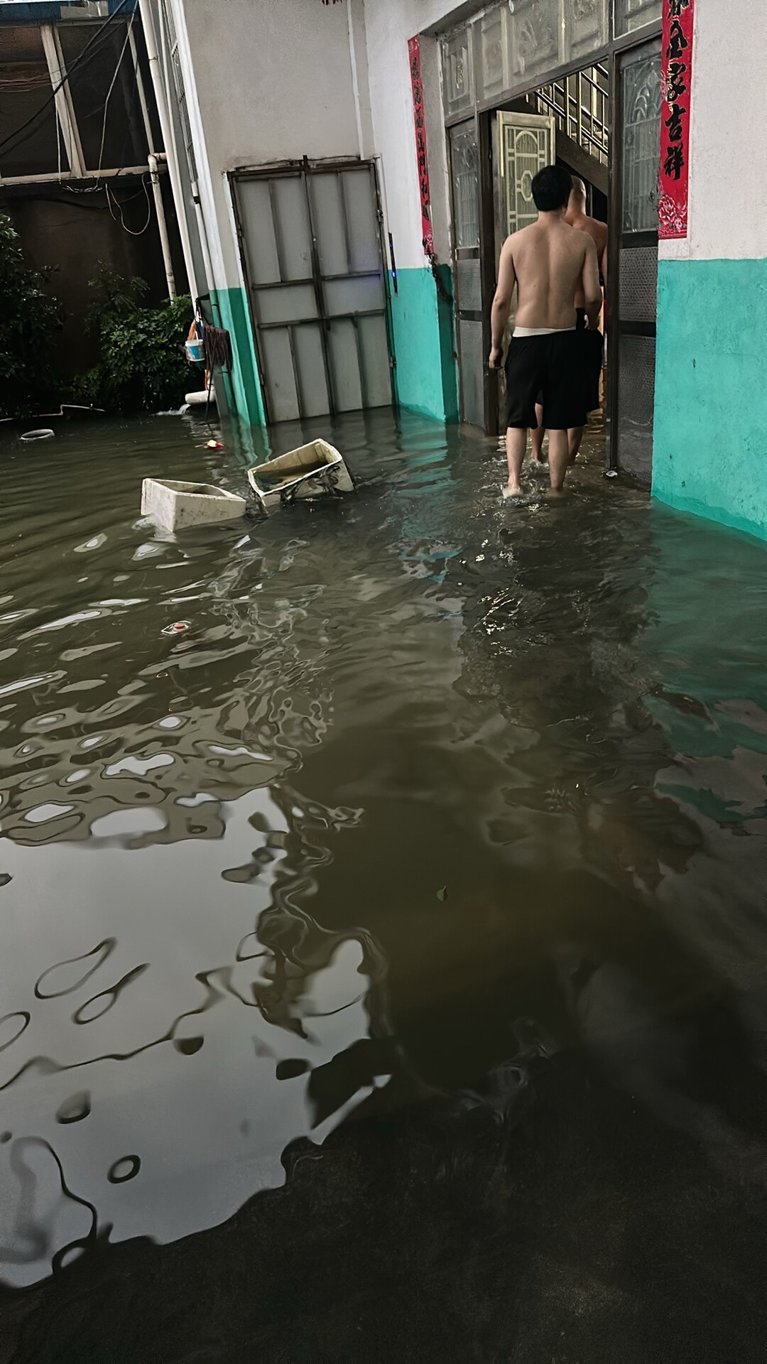 科罗旺还在东海画圈,莆田的地下室已经泡过一轮:防涝备泵前,先分清你家淹的是哪种水