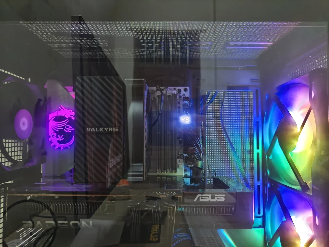 梗成真了:RTX 5090 卖到 5090 美元,黄仁勋这三句话全是你的涨价信号