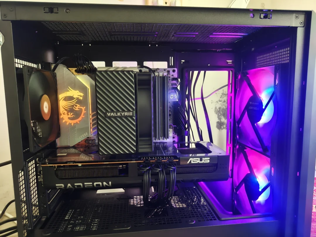 梗成真了:RTX 5090 卖到 5090 美元,黄仁勋这三句话全是你的涨价信号