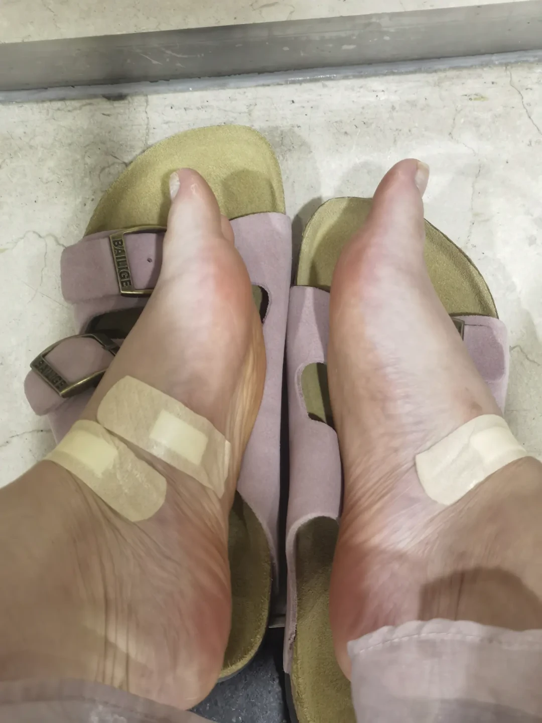 勃肯的4种脚痛:2种能磨合好,2种建议亏了也退