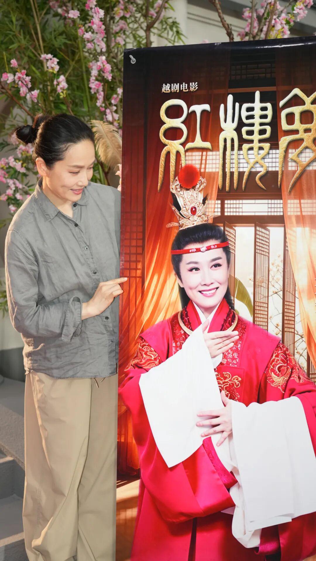 今年抢跑郑晓龙的,是两个