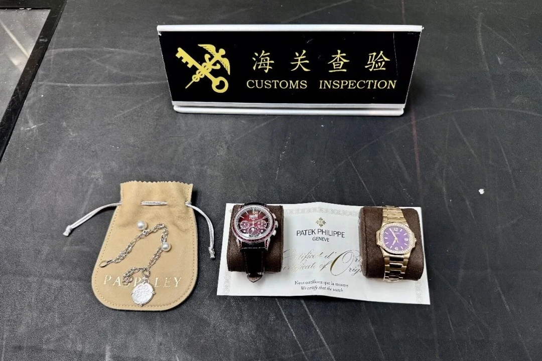国庆出门,表戴不戴?我把近一年半10个失手案例对完了:安检真正的险不是门,是“摘表”